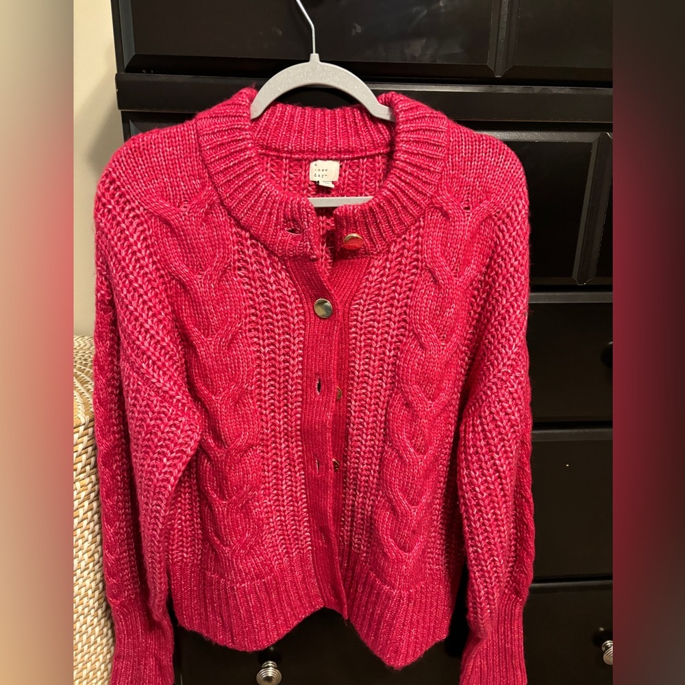 Cableknit cardigan
